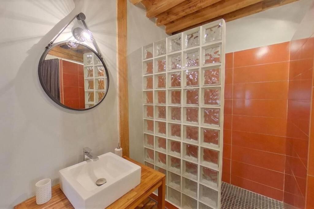 Ferienwohnung Maison De Charme Dans Le Centre Historique , Wifi Clim 6 Pers Calme Et Confort Arles Exterior foto
