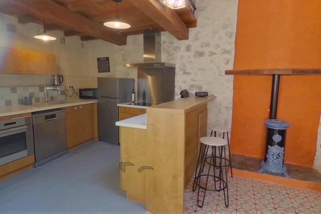 Ferienwohnung Maison De Charme Dans Le Centre Historique , Wifi Clim 6 Pers Calme Et Confort Arles Exterior foto