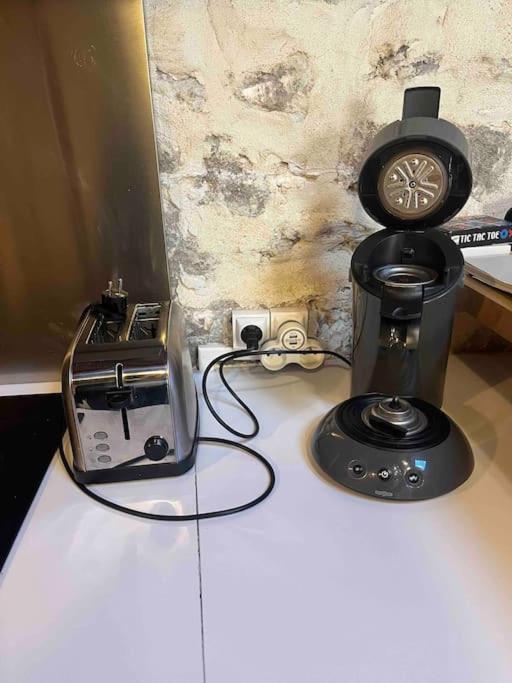 Ferienwohnung Maison De Charme Dans Le Centre Historique , Wifi Clim 6 Pers Calme Et Confort Arles Exterior foto
